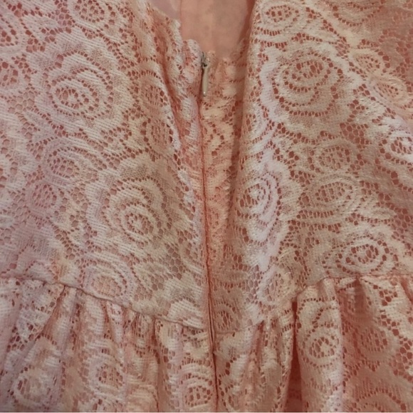 NWT Altar'd State Lace Pink Dress Size Medium - Picture 2 of 5